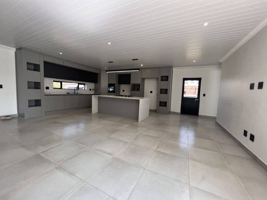 3 Bedroom Property for Sale in Wilkoppies North West